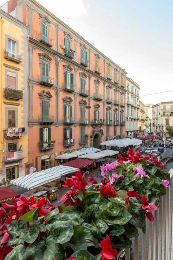 Casa Dei Vergini Historical Center Appartamento Napoli